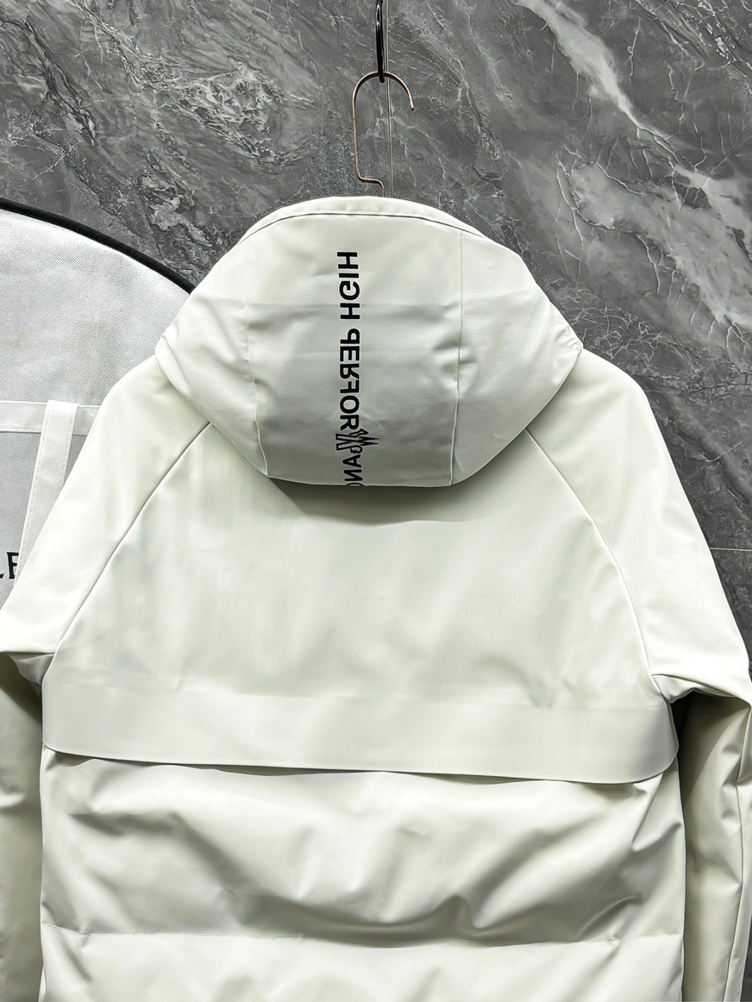 wg.luxury-- 7o9385r Down jacket goose down Gore-tex尼龙纤维面料 2colour item:E-F290J2223-2H
